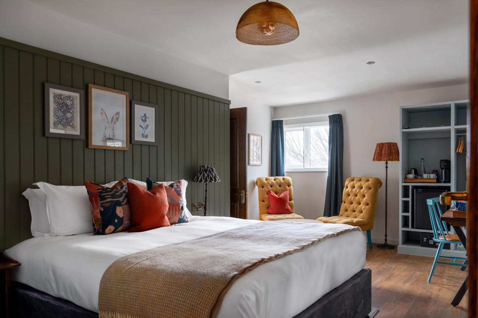 The Bridge Hotel Chertsey Eksteriør bilde