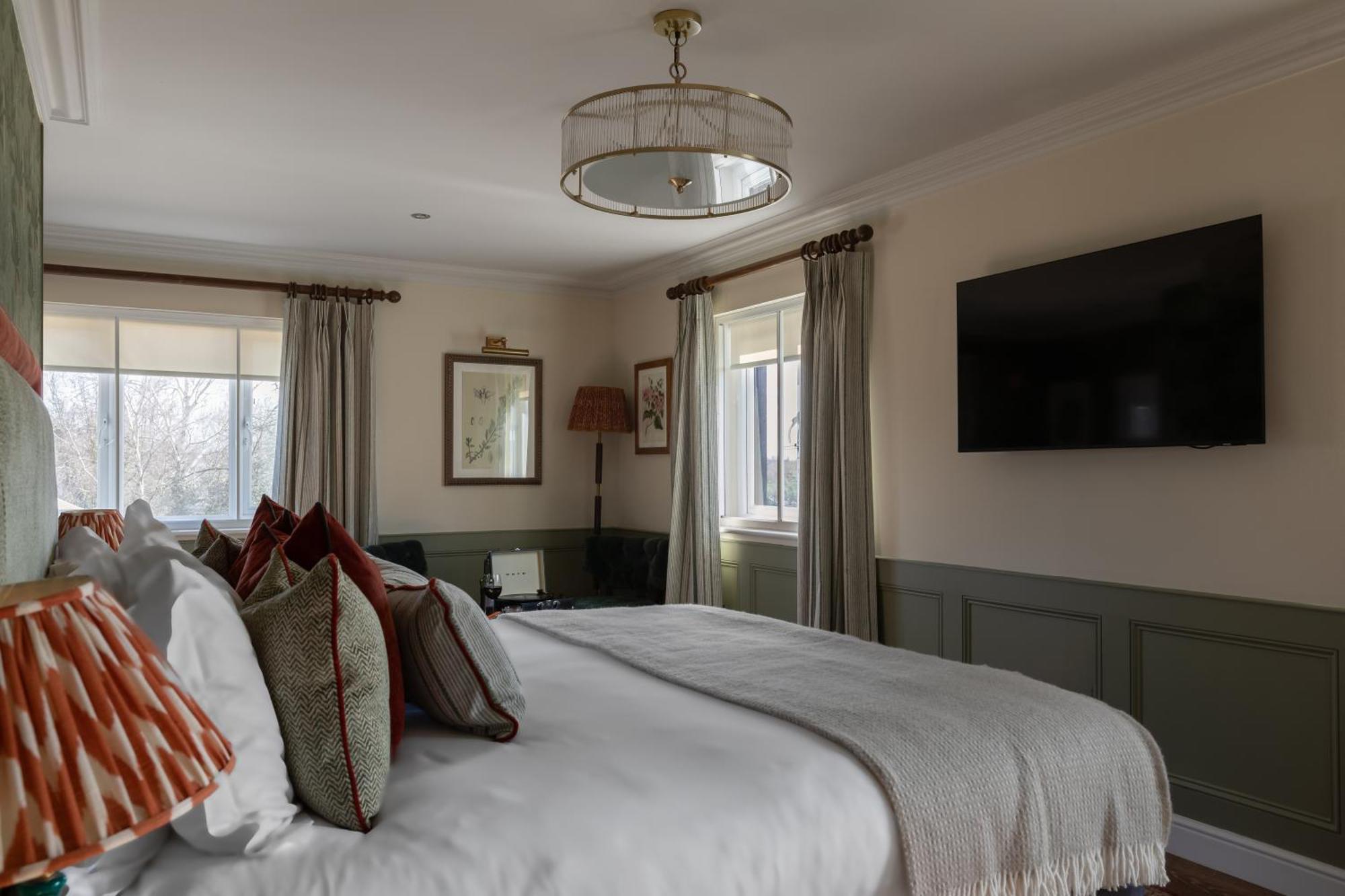 The Bridge Hotel Chertsey Eksteriør bilde