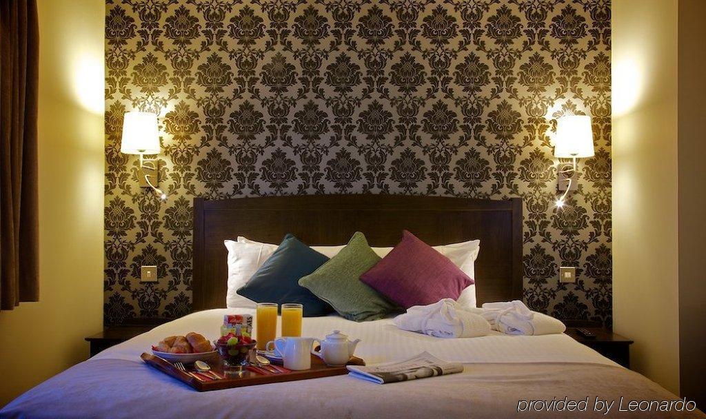 The Bridge Hotel Chertsey Rom bilde